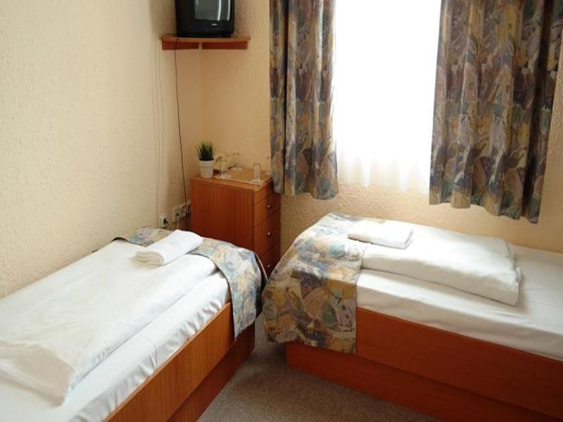 Hotel Berlin Budapest Eksteriør billede